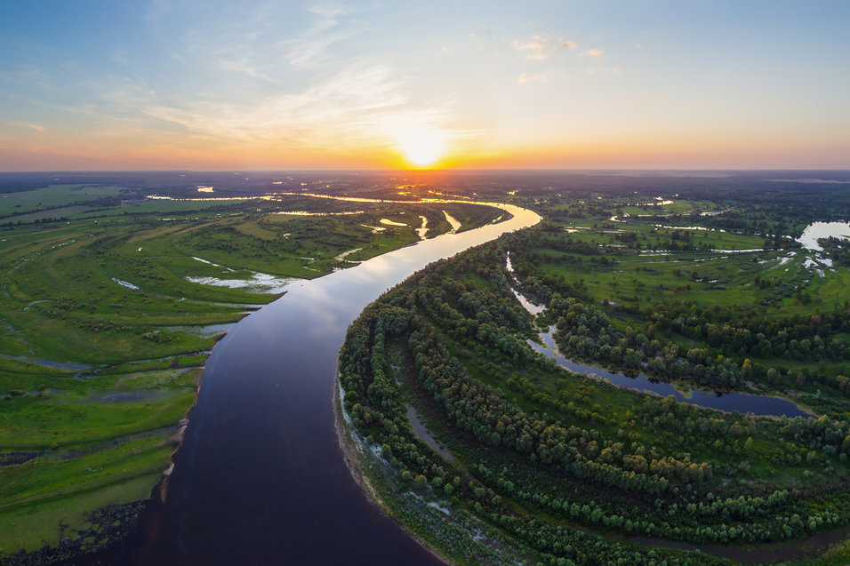 Река Припять в Беларуси через которую хотят проложить водный путь Е40.