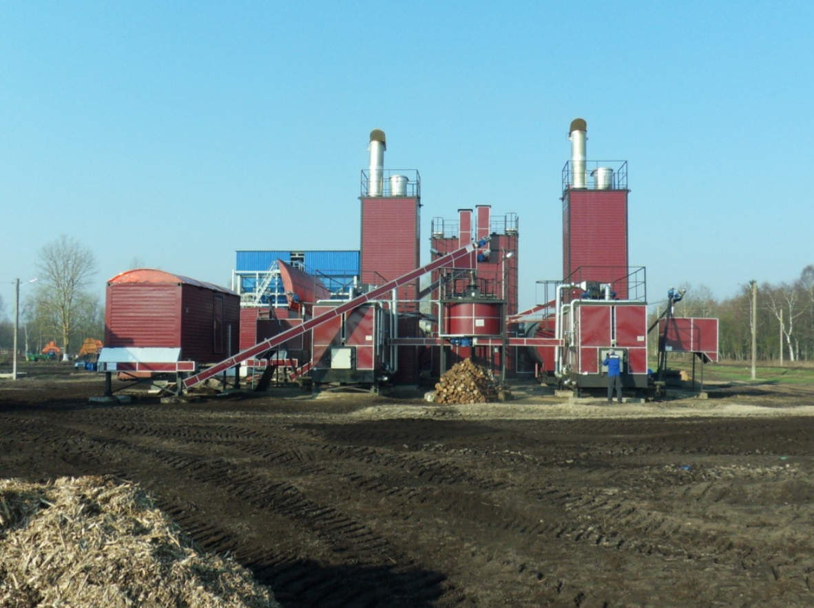 Опытная производственная линия для изготовления торфобрикетов с добавкой биомассы на Торфобрикетном заводе «Лидский». Источник: The Wetland Energy Project Newsletter №2<sup>[21]</sup>