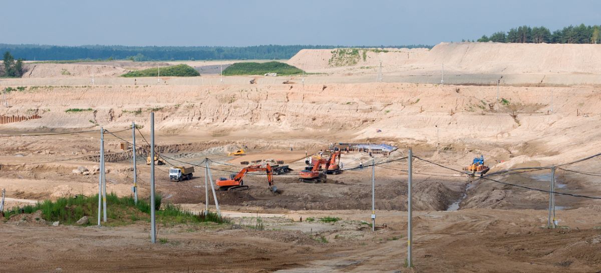 The scale of earthworks during the construction of the Polotsk HPP© trainer.by 