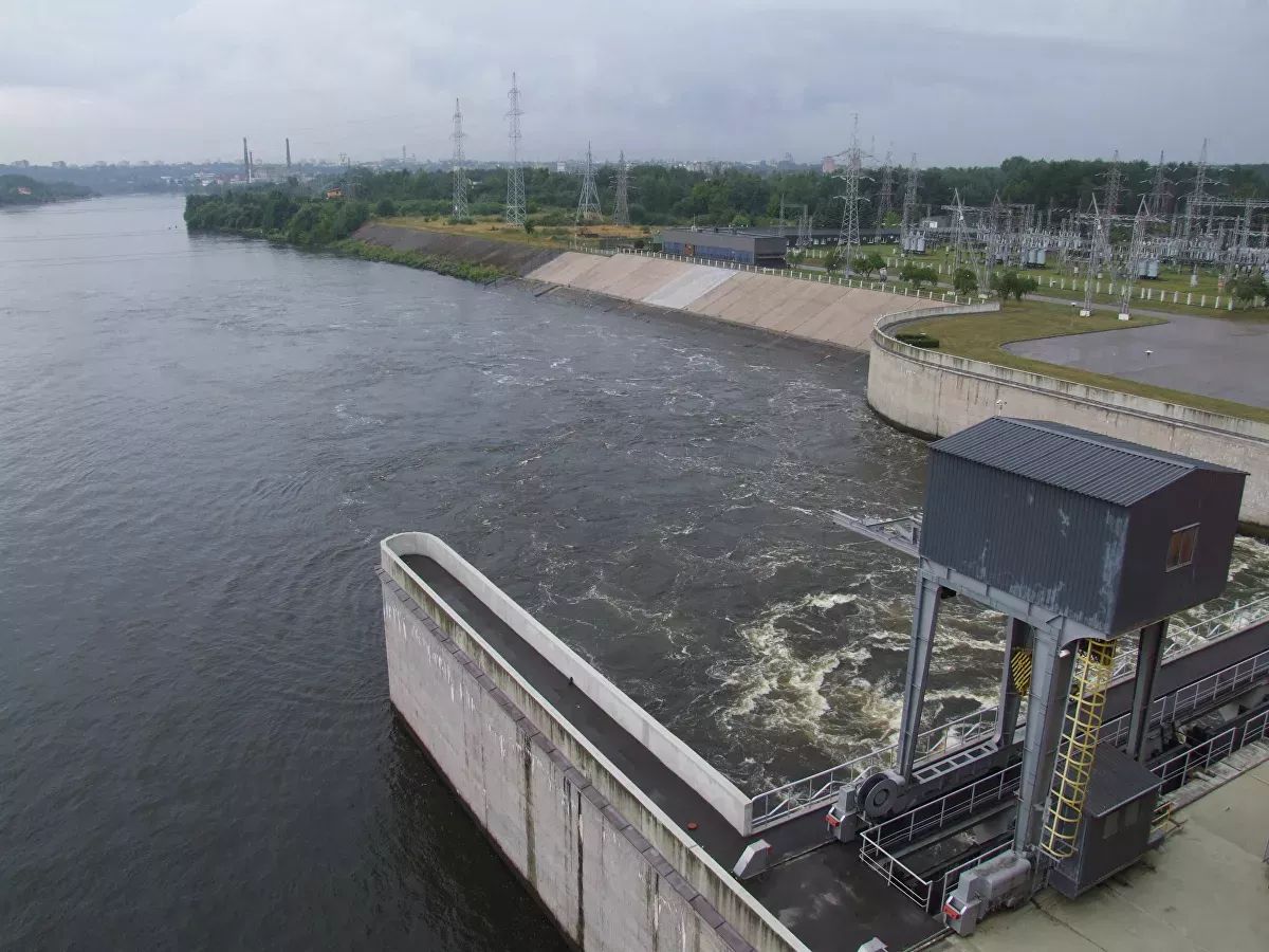 Этот объём в 5,5 раз меньше, чем Каунасская ГЭС могла бы производить на полной мощности в 100 мегаватт